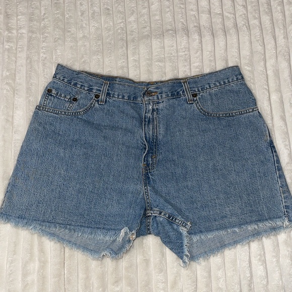 Levis 555 Guy’s Fit Vintage Short | Size 14 - Picture 3 of 12